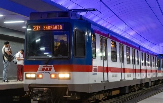 EN EL METRO DE MONTERREY; REPORTAN PRIMER PINCHAZO