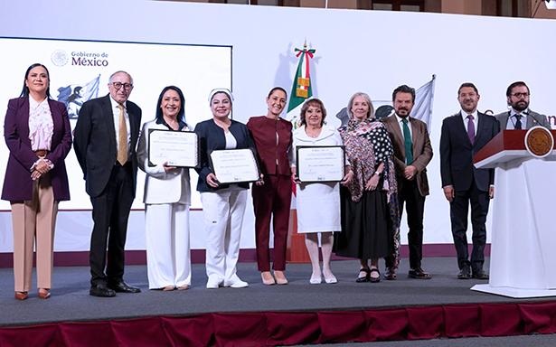 ZOÉ ROBLEDO FELICITA A 121 MIL 696 ENFERMERAS Y ENFERMEROS DEL IMSS; DESTACA SU PROTAGONISMO EN LA ATENCIÓN MÉDICA ?