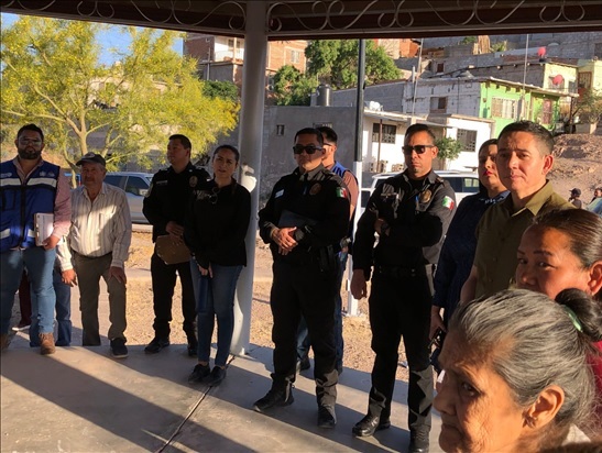 ATIENDE POLICÍA MUNICIPAL PETICIONES DE VECINOS DE LA COLONIA LEALTAD II