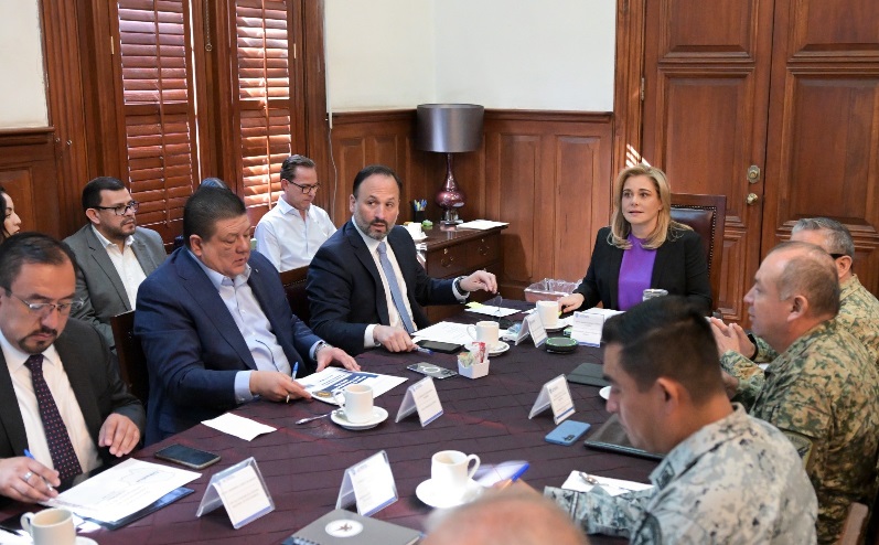 MARU CAMPOS ENCABEZA SESIÓN DE LA MESA DE SEGURIDAD EN PALACIO DE GOBIERNO