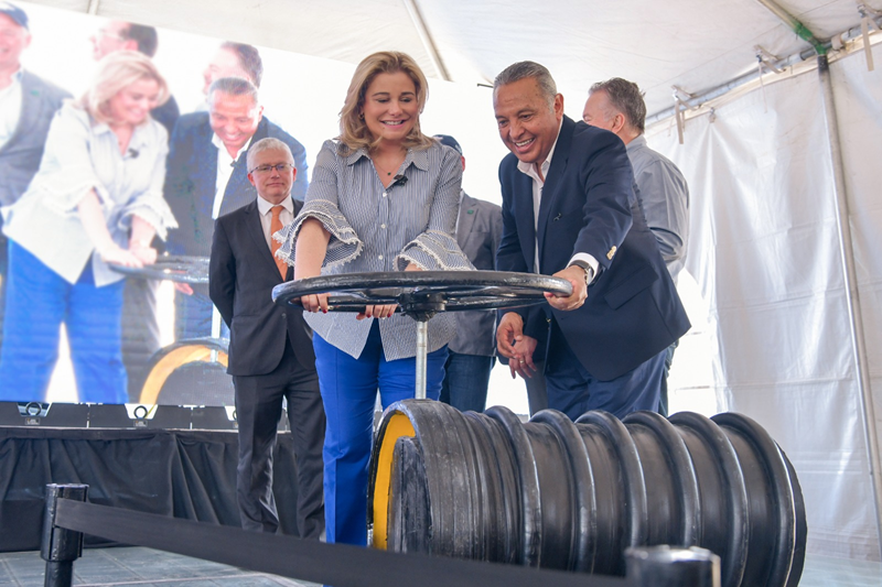 MARU CAMPOS INAUGURA EL COLECTOR NORZAGARAY EN BENEFICIO DE 250 MIL JUARENSES