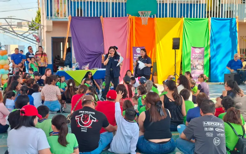 MÁS DE 150 FAMILIAS PARTICIPAN EN TALLER DE CRIANZA AFECTIVA EN ESCUELA PRIMARIA HEROICA VERACRUZ 2030