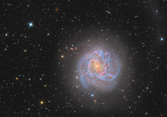 CAPTURAN LA IMAGEN DE UNA GALAXIA DE MIL COLORES 