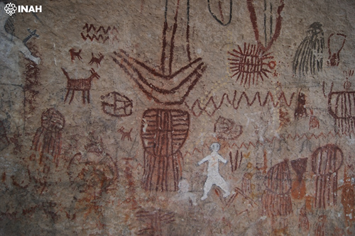 EL INAH CONSERVA PINTURAS RUPESTRES DE LA CUEVA DE LAS MONAS, EN CHIHUAHUA