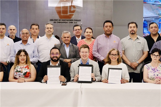 FIRMAN CONVENIO MUNICIPIO Y COLEGIO DE INGENIEROS CIVILES PARA FORTALECER LA CAPACITACIÓN EN PROTECCIÓN CIVIL