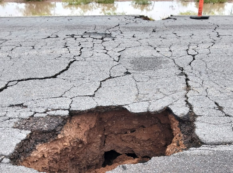 CIERRAN CARRETERA ALDAMA–OJINAGA POR SOCAVÓN