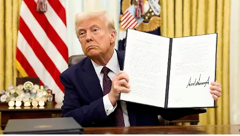 TRUMP  REVELÓ QUE EL ACUERDO ARANCELARIO CON CHINA SE FIRMÓ Y ADELANTÓ QUE PREVÉ SELLAR PRONTO OTRO CON INDIA.