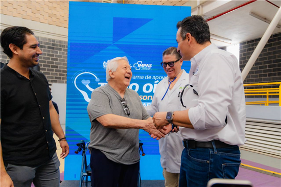 ENTREGA ALCALDE BONILLA APARATOS AUDITIVOS DEL PROGRAMA TODO OÍDOS 2025