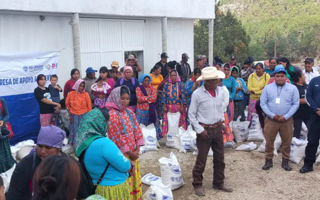 ENTREGA ESTADO MÁS DE 15 TONELADAS DE ALIMENTO EN COMUNIDADES DE LA REGIÓN SERRANA