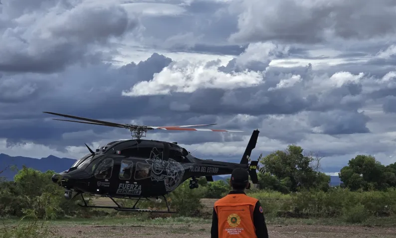 PROTECCIÓN CIVIL COORDINA RESCATE AÉREO JUNTO A SEGURIDAD PÚBLICA ESTATAL TRAS FUERTES LLUVIAS EN ALDAMA