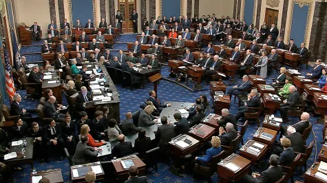 TRUMP CONSIGUIÓ 219 VOTOS EN LA CÁMARA DE REPRESENTANTES, SUFICIENTES PARA PASAR A UN VOTO FINAL SU PLAN FISCAL