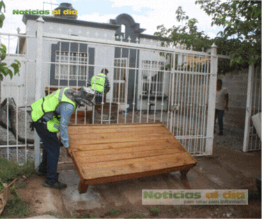 RETIRA GOBIERNO MUNICIPAL 21 TONELADAS DE PERTENENCIAS DAÑADAS POR LLUVIAS EN DOS COLONIAS