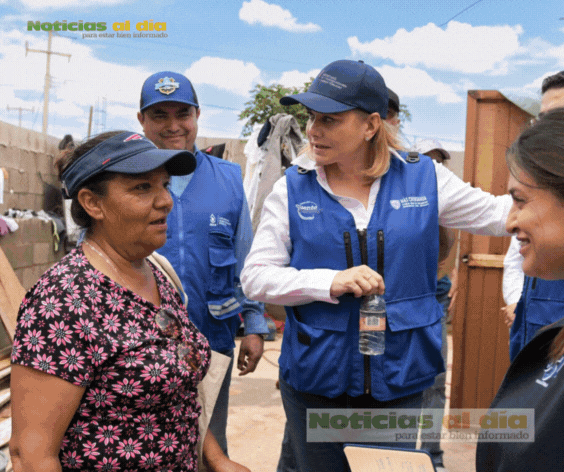 ATIENDE MARU CAMPOS A FAMILIAS AFECTADAS POR LAS LLUVIAS AL SUR DE CHIHUAHUA CAPITAL