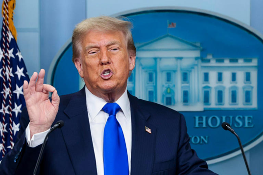 TRUMP LANZA MEGAOPERATIVO PARA DETENER HASTA 7 MIL MIGRANTES DIARIOS EN EEUU