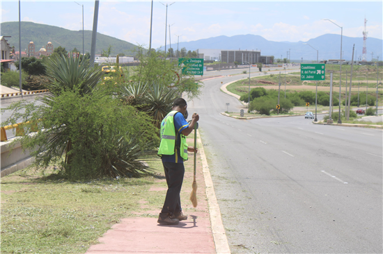 REALIZA MUNICIPIO LIMPIEZA DE VIALIDADES AL NORTE Y SUR PARA PREVENIR TAPONAMIENTOS O ENCHARCAMIENTOS POR LLUVIAS
