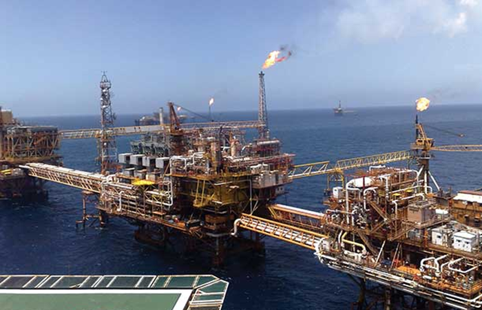 LA PRODUCCIÓN PETROLERA DE PEMEX DETUVO SU CAÍDA