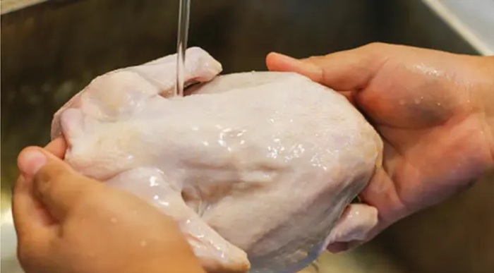 ¿EL POLLO SE LAVA? DALILAH POLANCO ABRE EL DEBATE. 