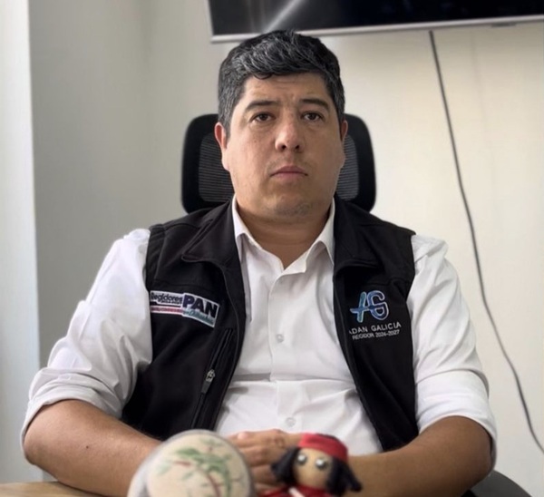 REGIDOR ADAN GALICIA EXHIBE OMISIONES DEL TEE EN CASO DE LA SÍNDICA MUNICIPAL