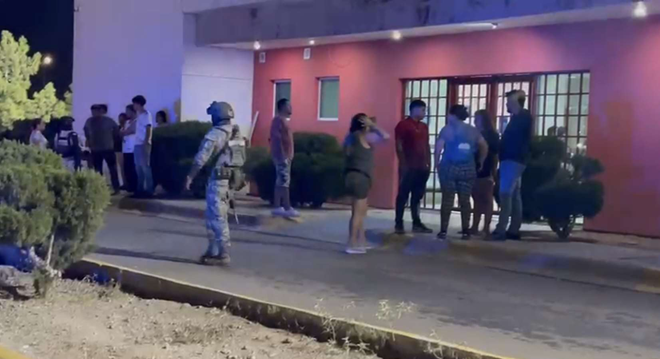 DOS HOMBRES BALEADOS LLEGAN HERIDOS A LA CRUZ ROJA DEL EJE VIAL