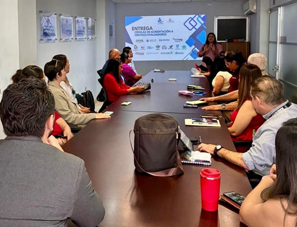 FORTALECE SFP PROFESIONALIZACIÓN DEL SERVICIO PÚBLICO CON NUEVAS ACREDITACIONES