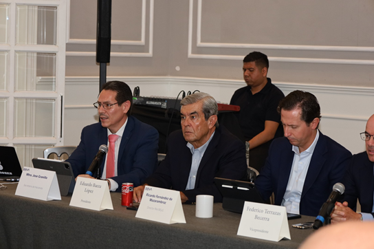 PRESENTAN ANTE EL CONSEJO REGIONAL DE BBVA AVANCES FINANCIEROS Y ECONÓMICOS DEL GOBIERNO DEL ESTADO