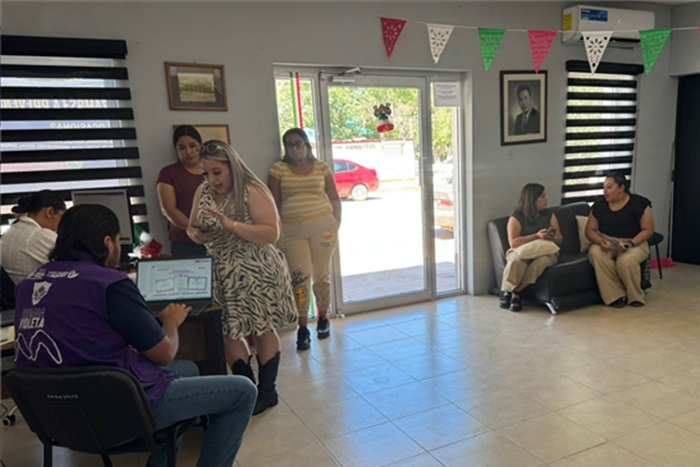 REALIZA MUNICIPIO INSCRIPCIONES PARA EL PROGRAMA UNIVERSIDAD DE LAS MUJERES EN NUEVAS DELICIAS Y EL SAUZ