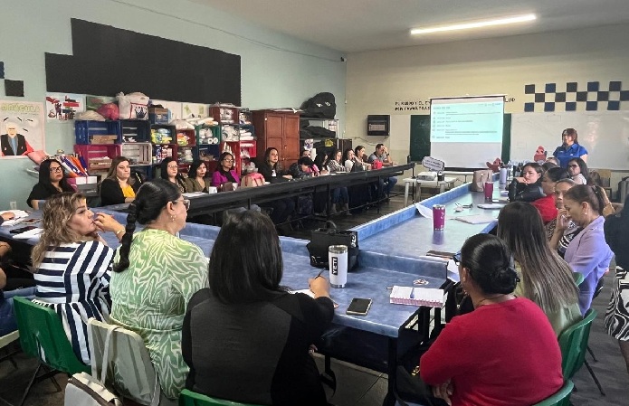 FORTALECEN FORMACIÓN DOCENTE CON CURSO DE HABILIDADES DE PRELITERACIDAD Y LITERACIDAD