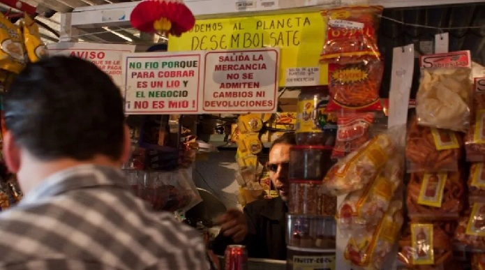 IMPUESTOS A REFRESCOS Y CIGARROS AFECTARÍAN MILES DE EMPLEOS.