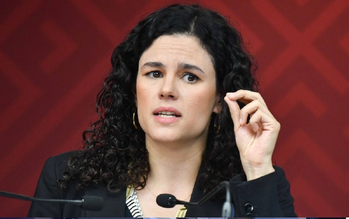 LUISA MARÍA ALCALDE REACCIONA AL RELANZAMIENTO DEL PAN; 'ACABARON CON EL AZUL'