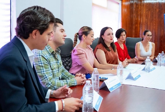 FIRMAN CONVENIO SIPINNA E ICHIJUV PARA LA PREVENCIÓN DE LA VIOLENCIA DIGITAL