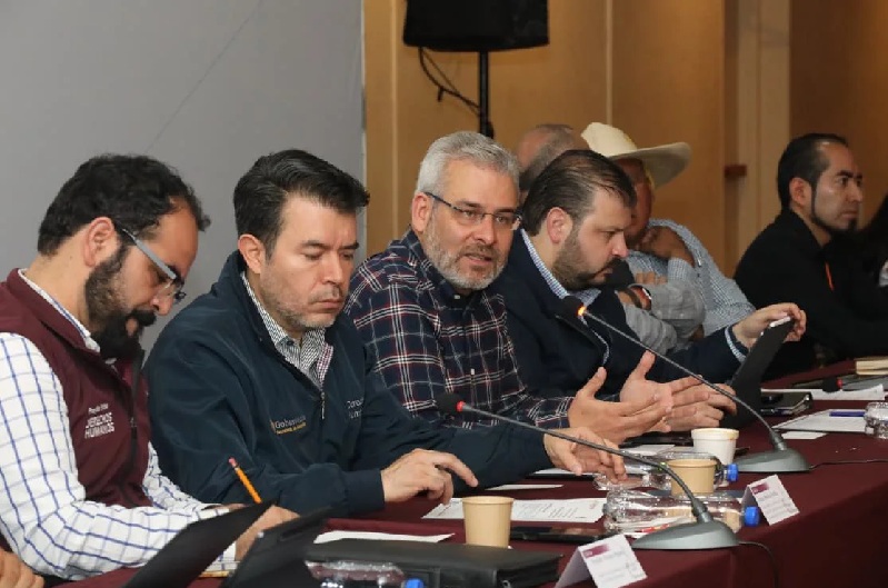 SEGOB Y GOBIERNO DE MICHOACÁN SE REÚNEN CON COMUNIDADES INDÍGENAS POR EL PLAN DE PAZ