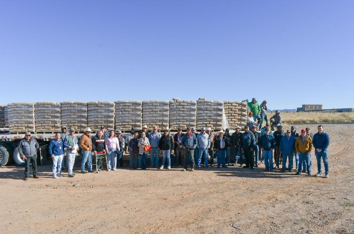 APOYA ESTADO A 75 FAMILIAS DEL FRENTE DEMOCRÁTICO CAMPESINO DE GUERRERO CON CEMENTO PARA MEJORAR SUS VIVIENDAS