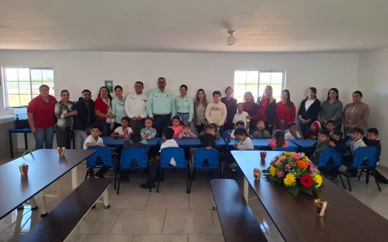 EQUIPA DIF ESTATAL NUEVE COMEDORES ESCOLARES Y COMUNITARIOS EN CUATRO MUNICIPIOS