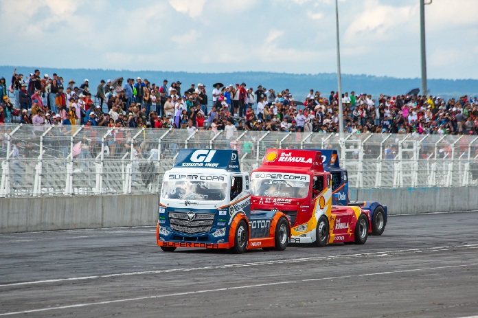 SALVADOR DE ALBA JR. POR EL CAMPEONATO DE TRACTOCAMIONES EN LA SÚPER COPA ROSHFRANS
