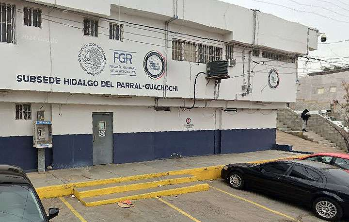 DETIENEN A 3 CON UNA PISTOLA EN PARRAL