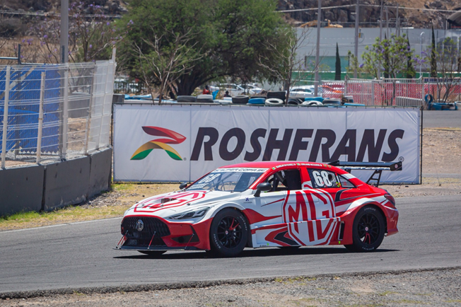 RICHARDS Y DE ALBA SE DISPUTAN EL CAMPEONATO DE GTM PRO 1 DE SÚPER COPA ROSHFRANS EN MONTERREY