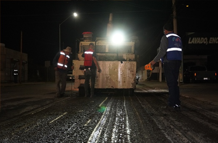 PARA UNA MEJOR CIRCULACIÓN, TRABAJA MUNICIPIO EN RECARPETEO DE VARIAS ZONAS AL NORTE DE LA CIUDAD