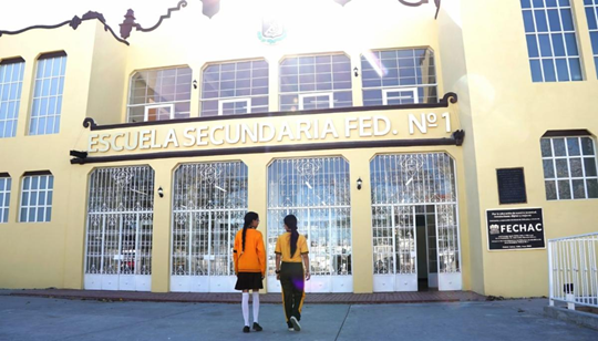 FECHAC REAFIRMA SU COMPROMISO CON LA EDUCACIÓN Y SEGURIDAD ESCOLAR CON LA REHABILITACIÓN DE LA SECUNDARIA FEDERAL 1 EN JUÁREZ
