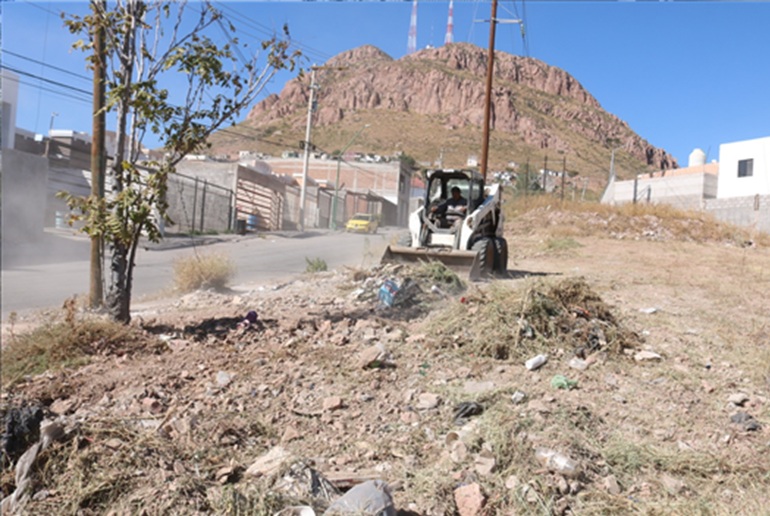 LIMPIA MUNICIPIO TERRENOS BALDÍOS Y TIRADEROS CLANDESTINOS; RETIRÓ MIL 237 TONELADAS DE RESIDUOS EN NOVIEMBRE