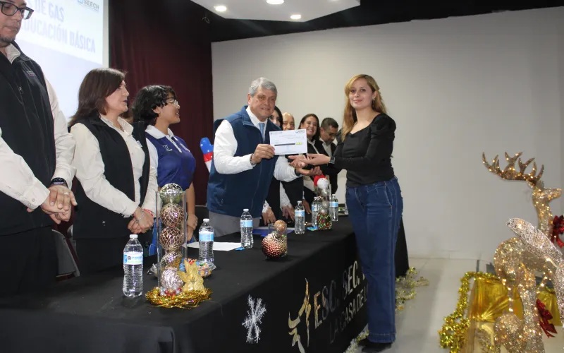 ENTREGA ESTADO VALES DE GAS A MÁS DE 200 ESCUELAS DE CIUDAD JUÁREZ