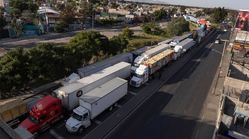 A RETIRAR BLOQUEOS EN FRONTERA NORTE LLAMA SEGOB