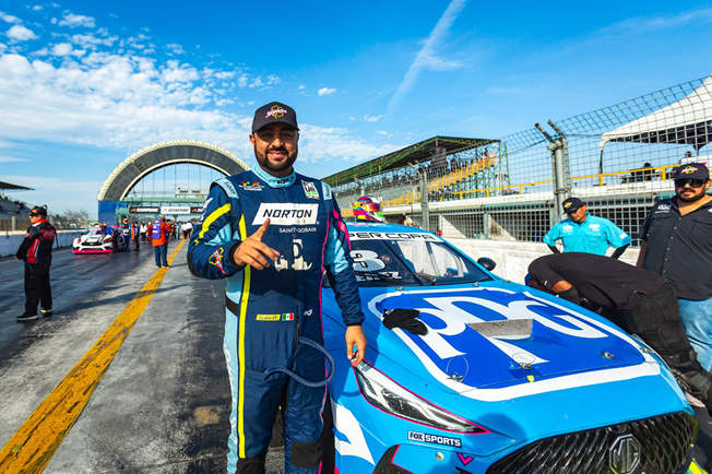 “KEKO” PÉREZ Y EL SHAMROCK RACING, CAMPEONES DE LA GTM PRO 2 2026, EN SÚPER COPA ROSHFRANS