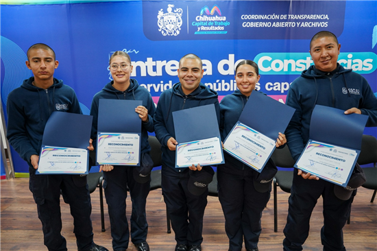 CAPACITAN A POLICÍAS Y SERVIDORES PÚBLICOS EN LENGUA DE SEÑAS MEXICANA