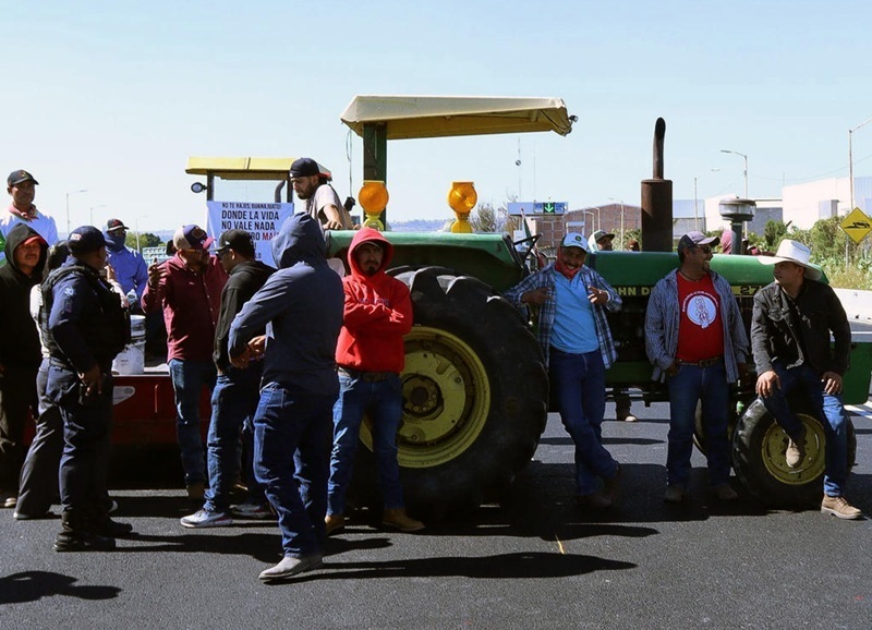 AGRICULTORES Y TRANSPORTISTAS AMENAZARON CON BLOQUEAR NUEVAMENTE LAS CARRETERAS Y ADUANAS