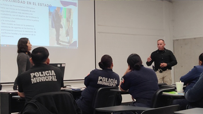 COMPARTE DSPM MODELO DE POLICÍA DE PROXIMIDAD A AGENTES DE AQUILES SERDÁN