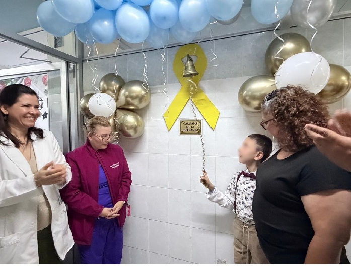 EN HOSPITAL GENERAL REGIONAL NO. 1, “MORELOS” DEL IMSS CHIHUAHUA TOCA CAMPANA DE LA VICTORIA NIÑO DE 8 AÑOS QUE VENCIÓ EL CÁNCER