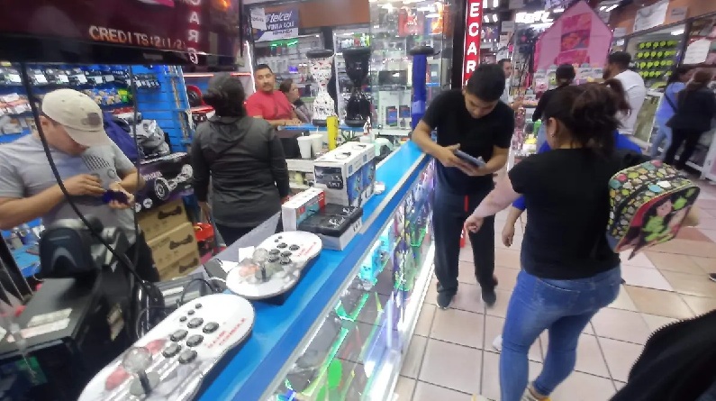 LO QUE MÁS SOLICITAN A LOS REYES;  DRONES, CONSOLAS Y CELULARES EN CDMX