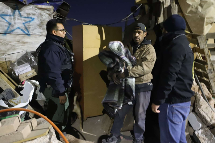 RECORREN LA CIUDAD PARA PROTEGER A PERSONAS EN SITUACIÓN DE CALLE ANTE EL FRÍO