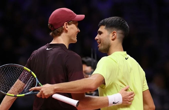 EN DUELO DE EXHIBICIÓN EN COREA ALCARAZ VENCE A SINNER