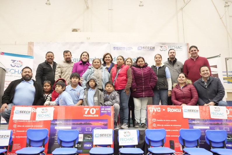 ENTREGAN APOYOS PARA EQUIPAMIENTO E INFRAESTRUCTURA A 79 ESCUELAS DE LA REGIÓN CENTRO-SUR